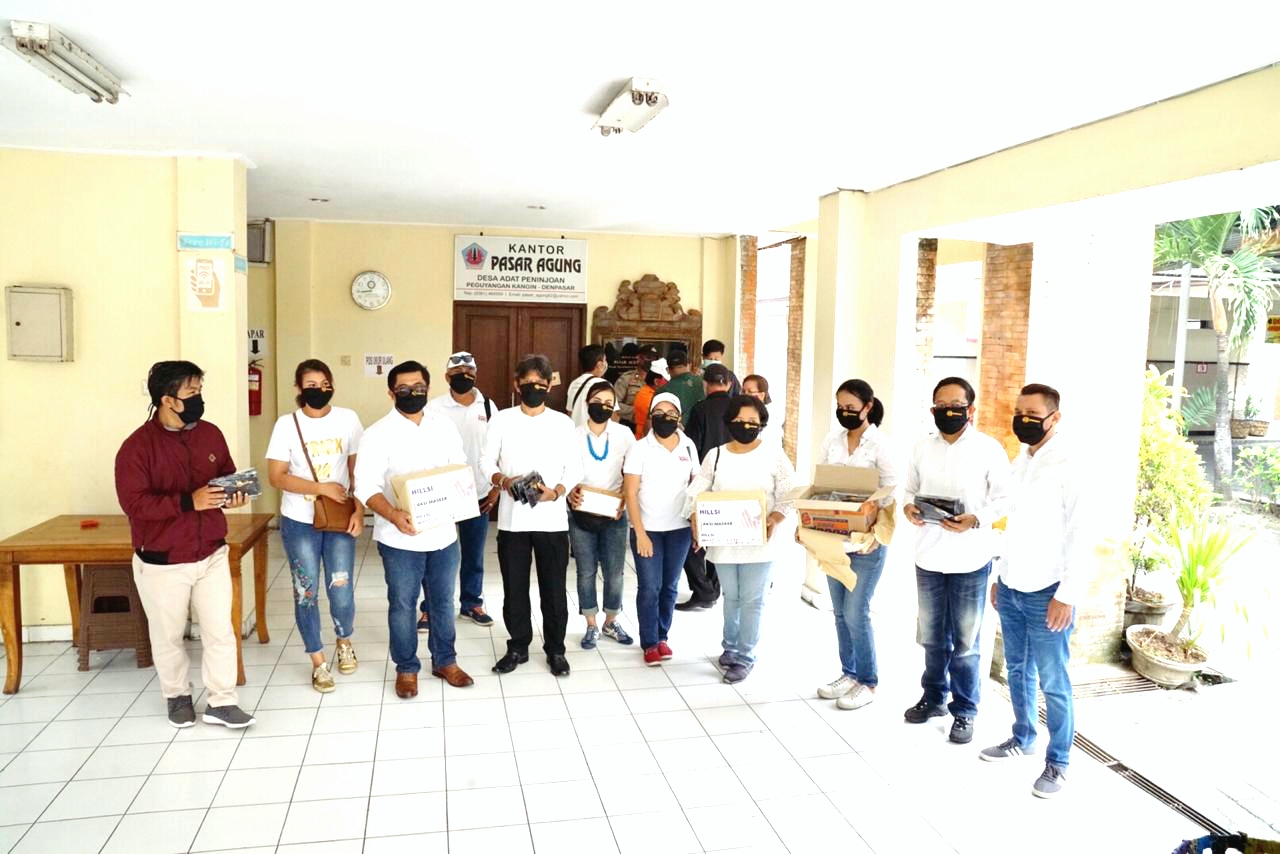 PASAR AGUNG PENINJOAN TERIMA PEMBAGIAN 1.000 MASKER
