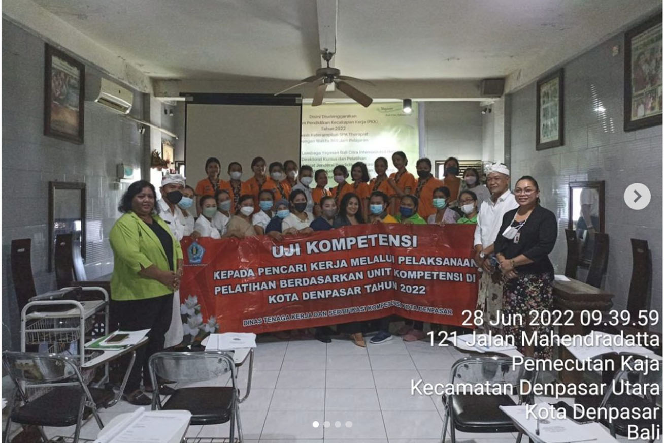KEGIATAN UJI KOMPETENSI PESERTA TATA RIAS DAN SPA 